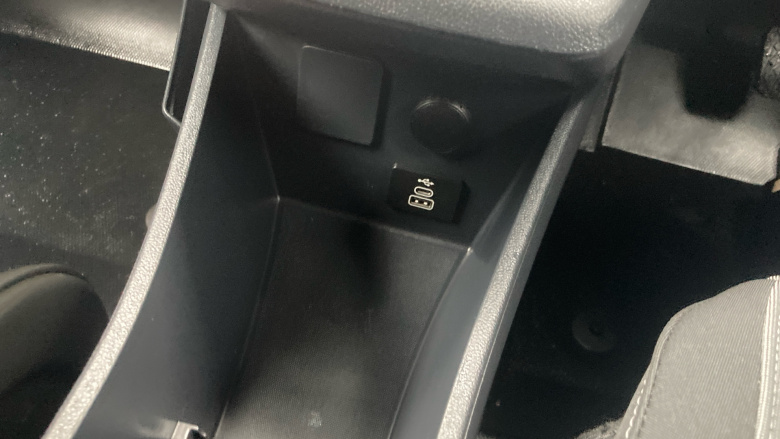 Ford Transit Courier E-Transit Courier 100kW 43kWh Limited Van Auto